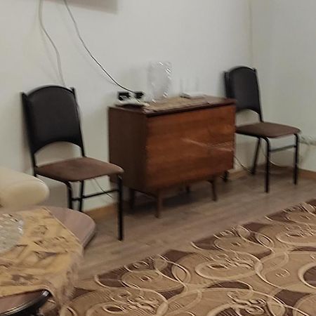 Apartments Azatutyan Avenue 9, Кв 19 Ереван Екстериор снимка