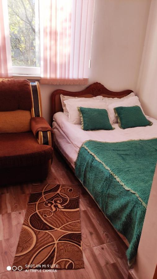Apartments Azatutyan Avenue 9, Кв 19 Ереван Екстериор снимка