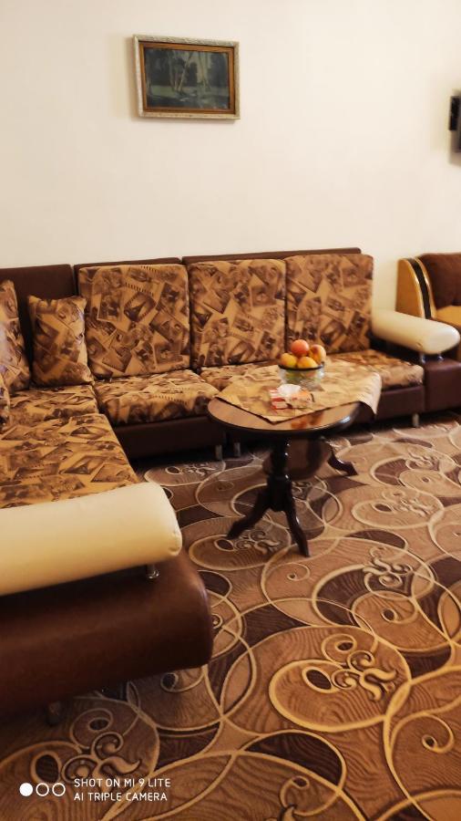 Apartments Azatutyan Avenue 9, Кв 19 Ереван Екстериор снимка