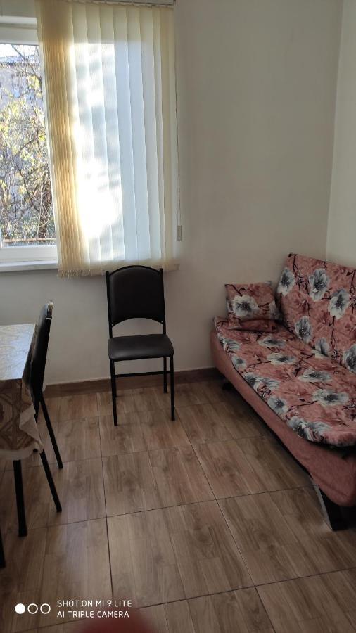 Apartments Azatutyan Avenue 9, Кв 19 Ереван Екстериор снимка