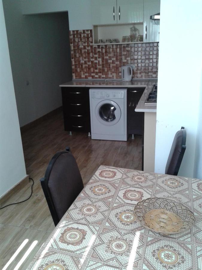 Apartments Azatutyan Avenue 9, Кв 19 Ереван Екстериор снимка