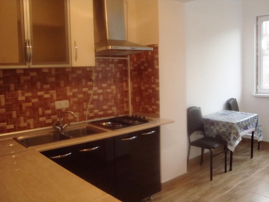 Apartments Azatutyan Avenue 9, Кв 19 Ереван Екстериор снимка