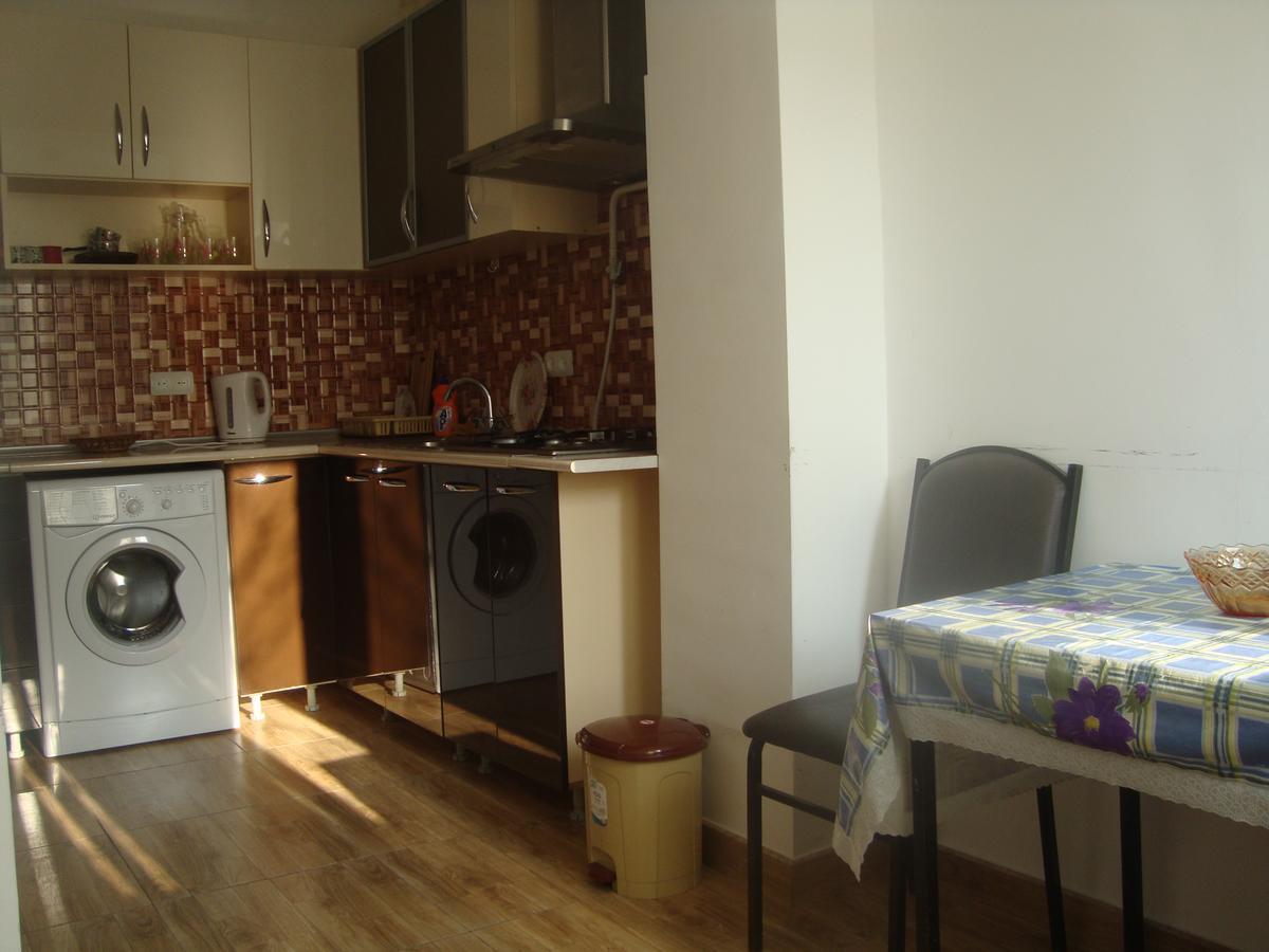 Apartments Azatutyan Avenue 9, Кв 19 Ереван Екстериор снимка
