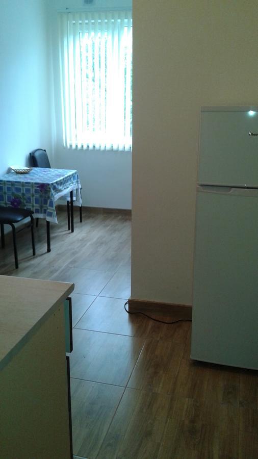 Apartments Azatutyan Avenue 9, Кв 19 Ереван Екстериор снимка